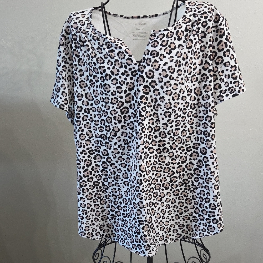 Van Heusen Women's Leopard Print Blouse
